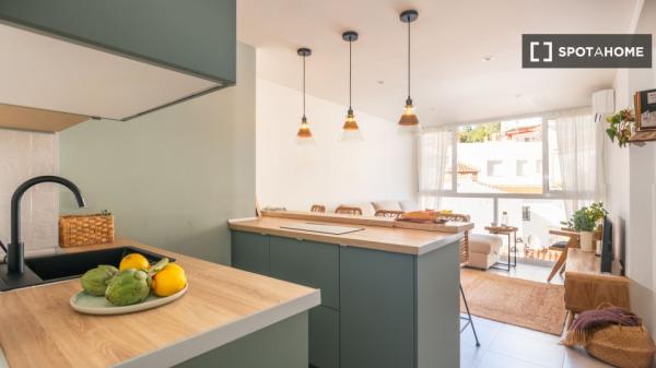 Piso de 2 dormitorios en alquiler en Conde de Ureña, Málaga