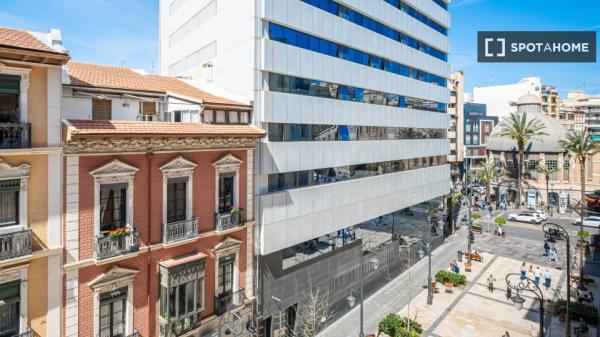 Habitación en piso compartido en alquiler, Alicante