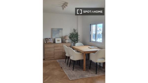 Piso en alquiler de 2 habitaciones en La Unión, Málaga