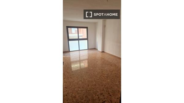 Piso de 3 habitaciones en alquiler en Villajoyosa, Alicante