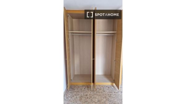 Piso de 3 habitaciones en alquiler en Villajoyosa, Alicante