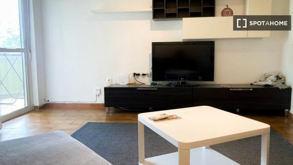 Piso de 3 dormitorios en alquiler en La Oliva, Sevilla