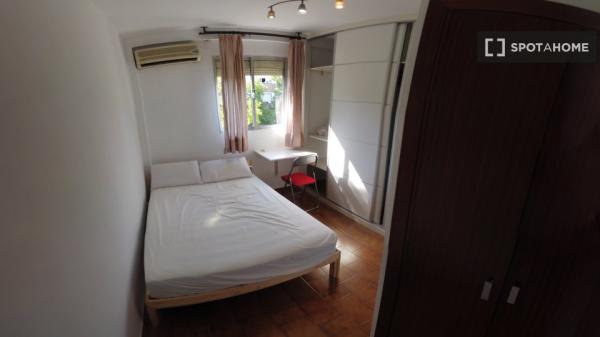 Piso de 3 dormitorios en alquiler en La Oliva, Sevilla