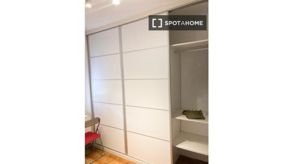 Piso de 3 dormitorios en alquiler en La Oliva, Sevilla