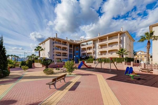 Piso en calle Pavo Real, 60