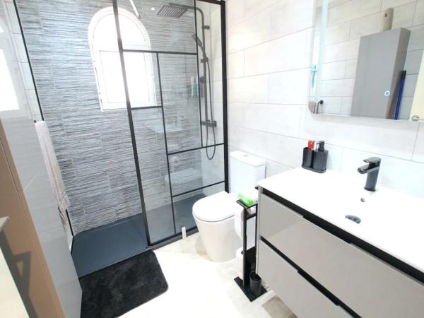 Chalet adosado en calle la Boheme