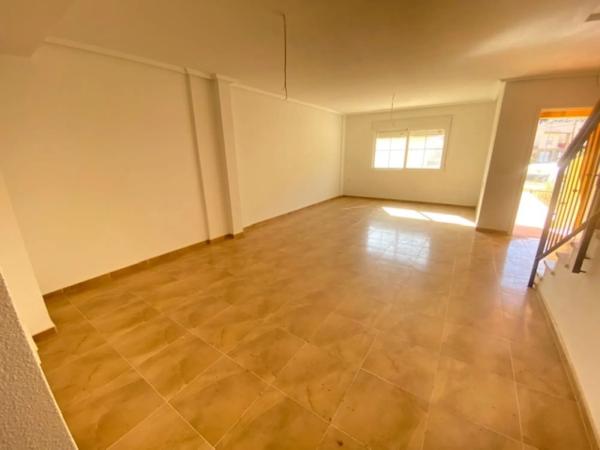 Piso en calle Escuelas r Bon