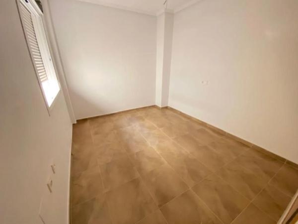 Piso en calle Escuelas r Bon