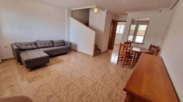 Chalet adosado en calle Cilantro, 1