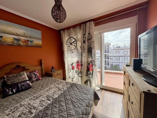 Casa independiente en calle Torre de Pisa