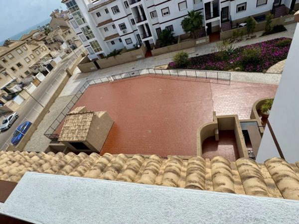 Casa independiente en calle Torre de Pisa