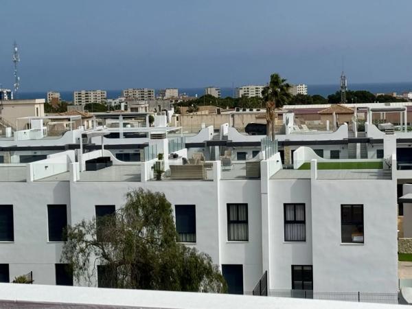 Casa independiente en calle Torre de Pisa