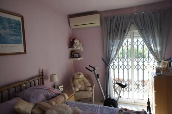 Chalet adosado en calle Manuel de Falla