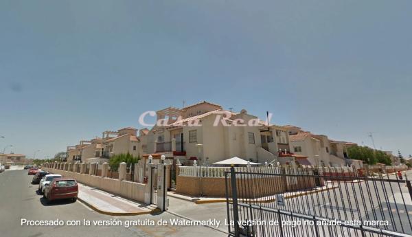 Chalet pareado en calle Guapiles, 1