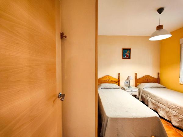 Chalet adosado en calle Isla Ibiza s/n