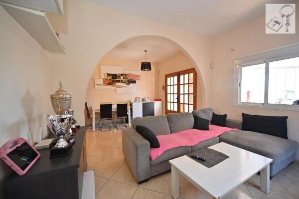 Chalet en Barrio Lomas de Cabo Roig-Los Dolses