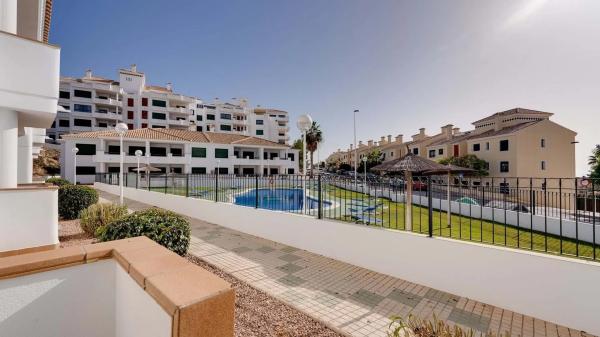 Piso en Barrio Lomas de Campoamor-Las Ramblas