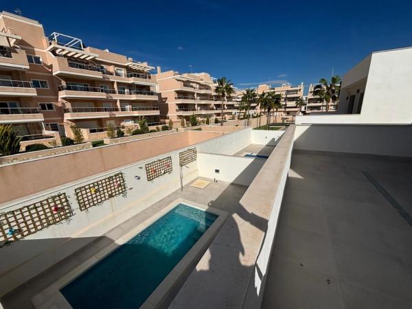 Chalet pareado en calle Canela