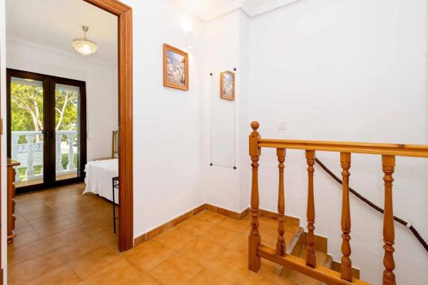 Chalet adosado en calle Colon