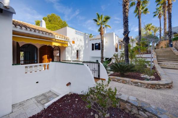 Chalet pareado en calle Manuel de Falla