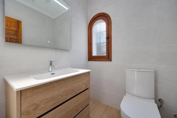 Chalet pareado en calle Manuel de Falla