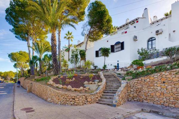 Chalet pareado en calle Manuel de Falla