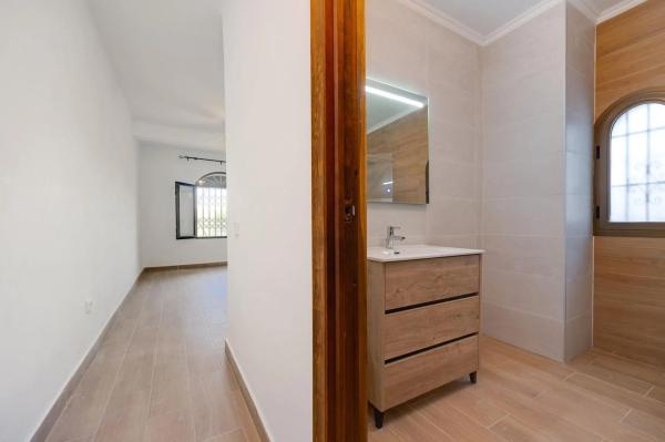 Chalet pareado en calle Manuel de Falla