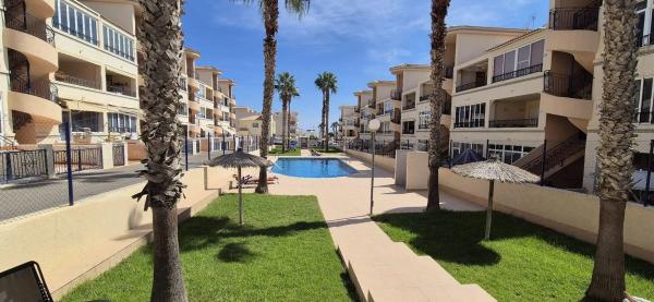 Ático en Barrio Los Balcones y los Altos