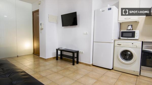 Estudio en alquiler en Cabanyal-Canyamelar, Valencia