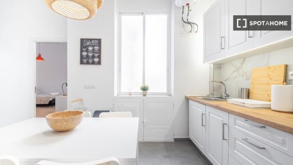 Habitación en piso compartido en alquiler, Alicante