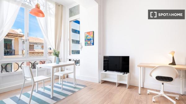 Room in shared flat for rent, Alicante