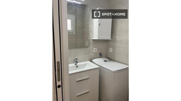 Estudio en alquiler en Los Remedios, Sevilla