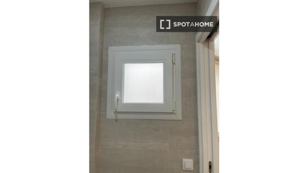 Estudio en alquiler en Los Remedios, Sevilla