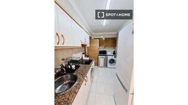 Room in shared apartment in Santander