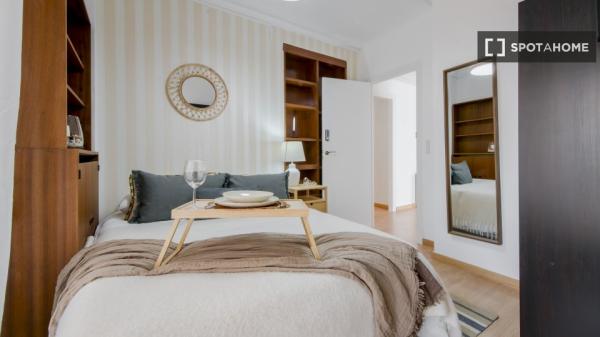 Habitación en piso compartido en alquiler en Trafalgar, Madrid