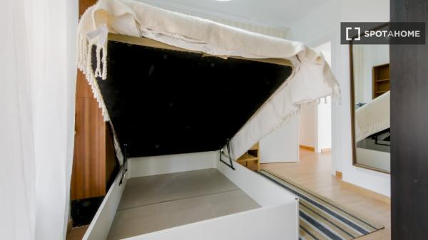 Habitación en piso compartido en alquiler en Trafalgar, Madrid