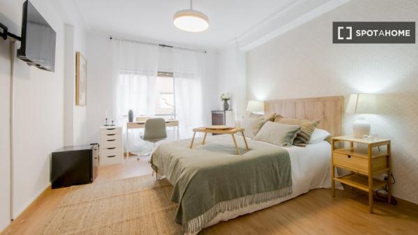 Habitación en piso compartido en alquiler en Trafalgar, Madrid