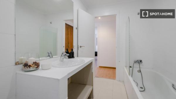 Habitación en piso compartido en alquiler en Trafalgar, Madrid