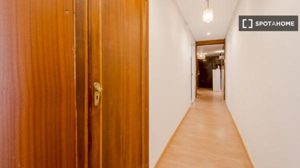 Habitación en piso compartido en alquiler en Trafalgar, Madrid