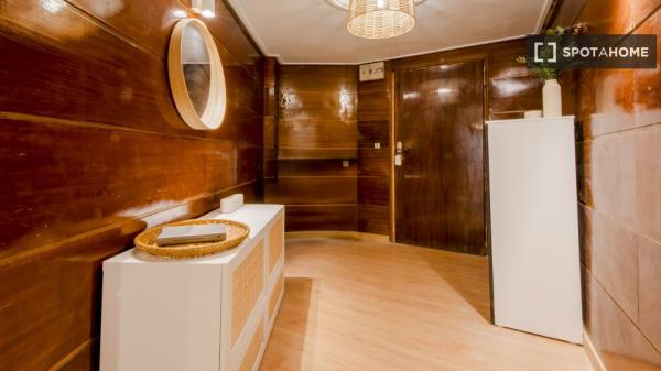 Habitación en piso compartido en alquiler en Trafalgar, Madrid