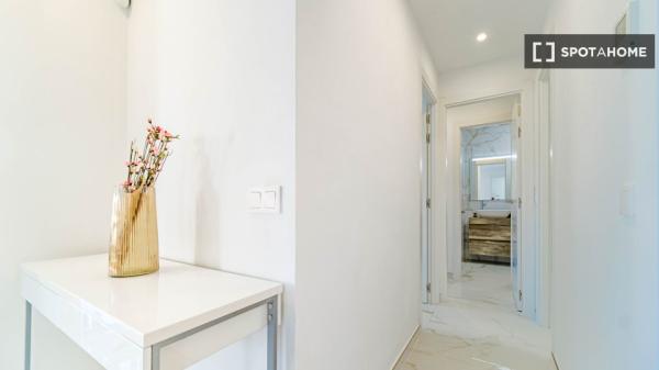 Apartamento de 2 dormitorios en alquiler en Calp, Alicante