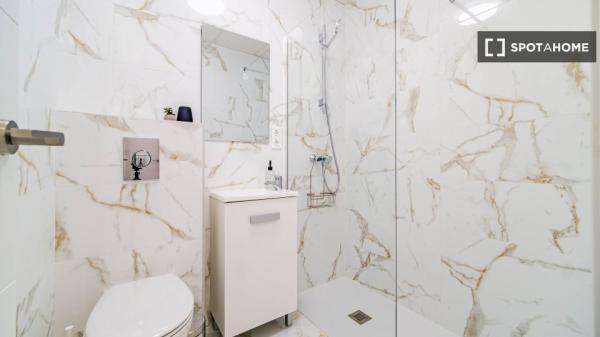 Apartamento de 2 dormitorios en alquiler en Calp, Alicante