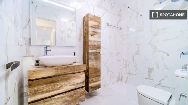 Apartamento de 2 dormitorios en alquiler en Calp, Alicante