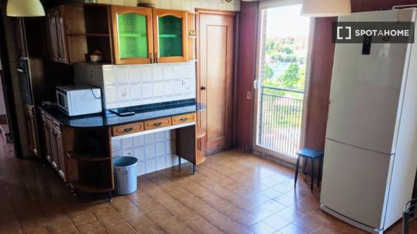 Room in shared flat for rent in Murcia