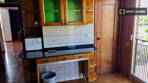 Room in shared flat for rent in Murcia