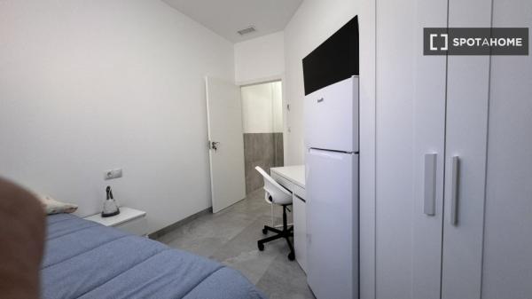 Habitación en piso compartido en alquiler en Elche