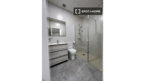 Habitación en piso compartido en alquiler en Elche