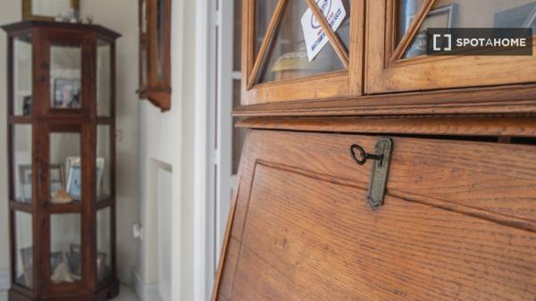 Piso de 3 dormitorios en alquiler en San Francisco-Mina, Cádiz