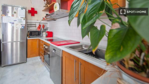 Piso de 3 dormitorios en alquiler en San Francisco-Mina, Cádiz