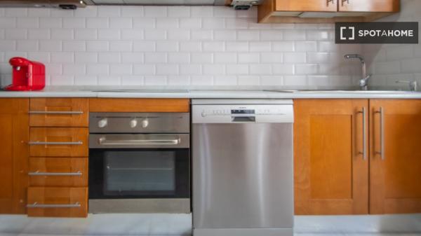 Piso de 3 dormitorios en alquiler en San Francisco-Mina, Cádiz